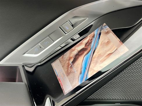 New 2025 BMW i7 xDrive60 image 27