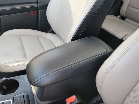 Used 2022 Ford Escape SEL w/ Technology Package image 16