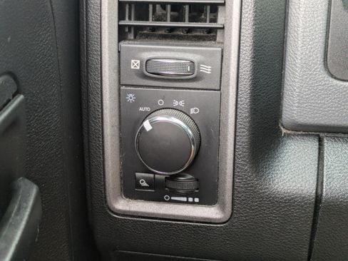 Used 2018 RAM 1500 Tradesman w/ Popular Equipment Group RWD image 19