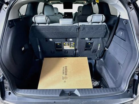 New 2026 Toyota Sienna XLE AWD/4WD image 28