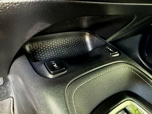Used 2019 Toyota Corolla XSE FWD image 27