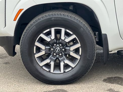 Used 2022 Nissan Frontier SV image 28