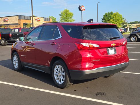 Used 2020 Chevrolet Equinox LT w/ LPO, Floor Liner Package FWD image 10