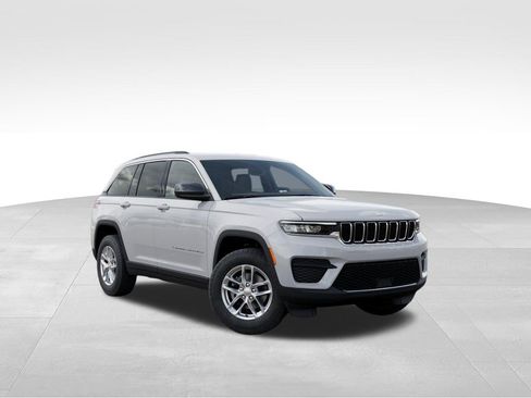 New 2026 Jeep Grand Cherokee Laredo X AWD/4WD image 6