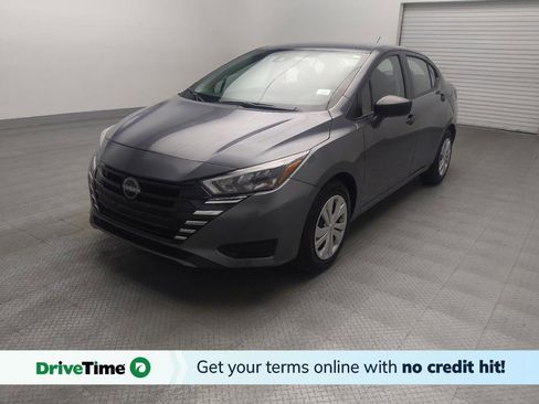 Used 2025 Nissan Versa S FWD image 1