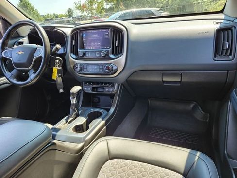 Used 2022 Chevrolet Colorado Z71 AWD/4WD image 16