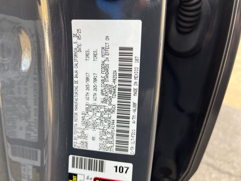 Used 2025 Toyota Tacoma TRD Off-Road image 29