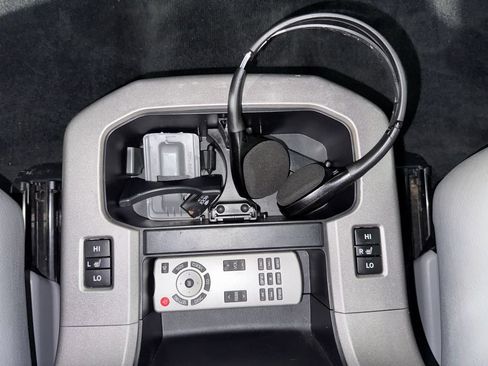 Used 2018 Toyota Sequoia Platinum AWD/4WD image 40