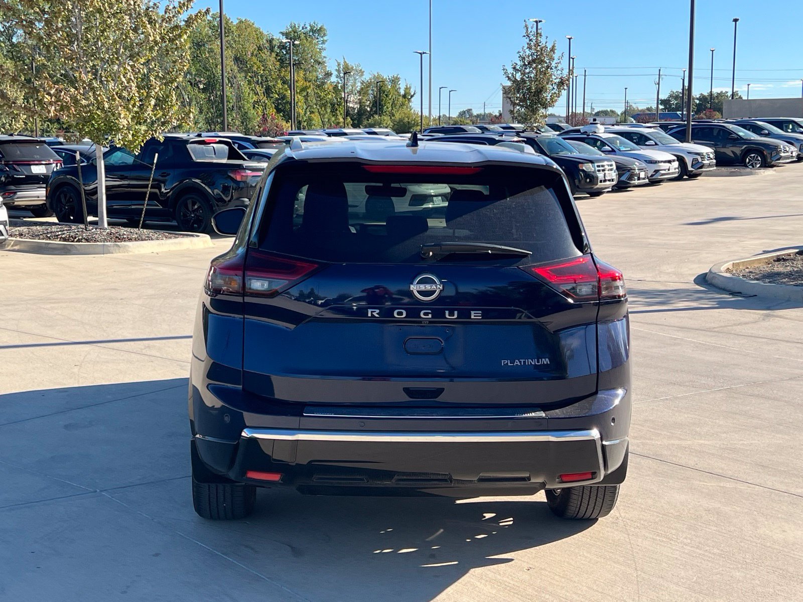 Used 2024 Nissan Rogue Platinum FWD image 11
