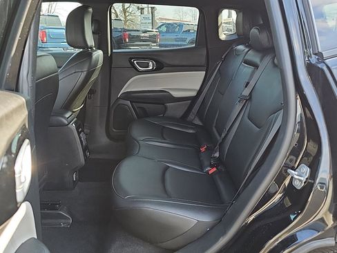Used 2025 Jeep Compass Limited AWD/4WD image 24