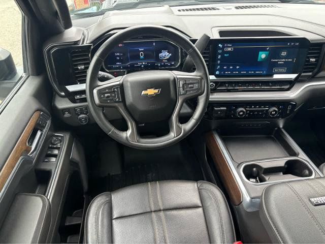 Used 2024 Chevrolet Silverado 3500 High Country w/ Technology Package AWD/4WD image 17