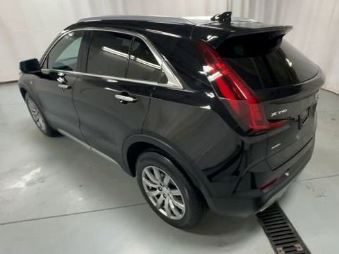 Used 2022 Cadillac XT4 Premium Luxury w/ Technology Package AWD/4WD image 6