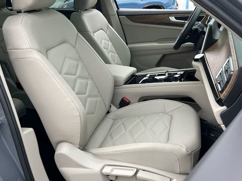 New 2026 Volkswagen Atlas SE image 9