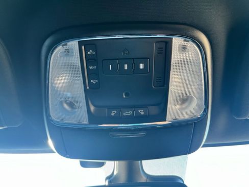 Used 2017 Dodge Durango R/T w/ Technology Group image 29