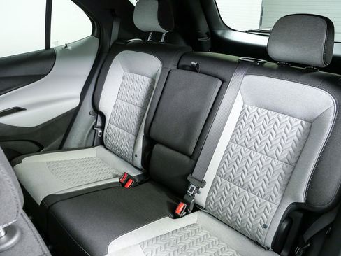 Certified 2024 Chevrolet Equinox LS w/ LS Convenience Package FWD image 17