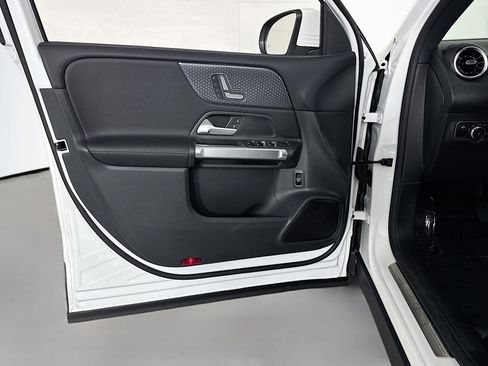 New 2026 Mercedes-Benz GLB 250 image 20