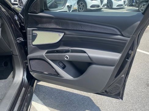 New 2025 Maserati Grecale GT image 33