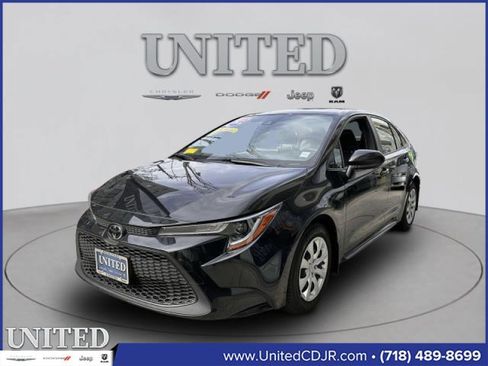 Used 2022 Toyota Corolla LE image 7