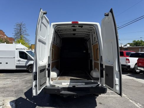 Used 2021 Nissan NV 3500 SV RWD image 9