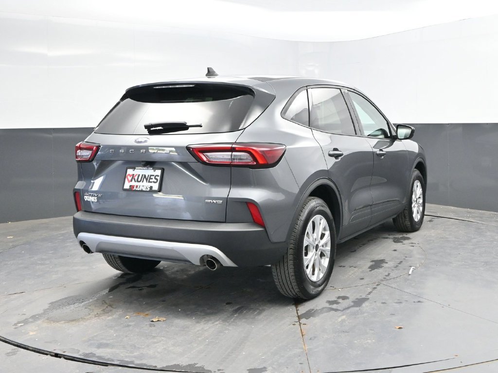 Used 2025 Ford Escape Active AWD/4WD image 7