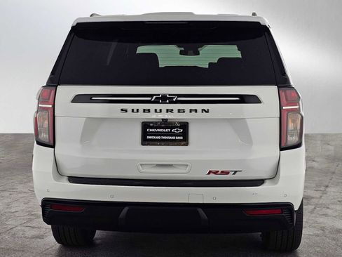 Used 2024 Chevrolet Suburban RST w/ Luxury Package AWD/4WD image 4