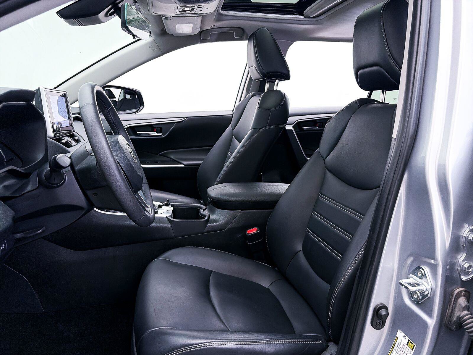 Used 2024 Toyota RAV4 XLE Premium w/ Weather Package FWD image 17