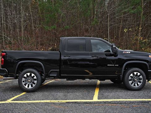 New 2026 Chevrolet Silverado 2500 Custom w/ Custom Value Package image 6