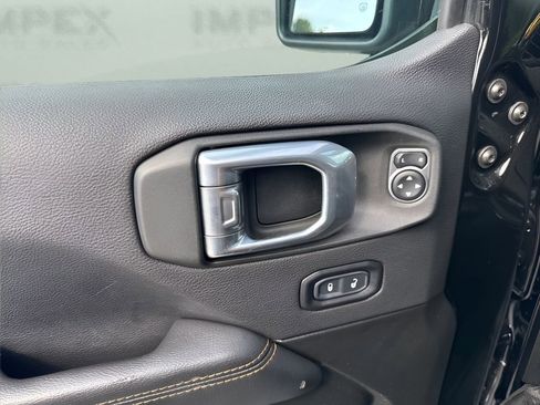 Used 2022 Jeep Gladiator Overland image 26