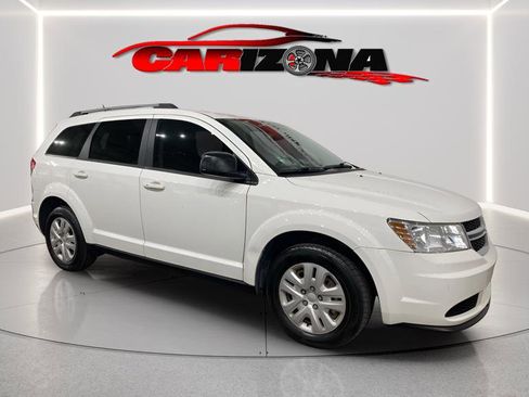Used 2017 Dodge Journey SE w/ Flexible Seating Group image 2