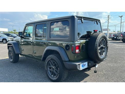 Used 2024 Jeep Wrangler Unlimited Sport AWD/4WD image 3