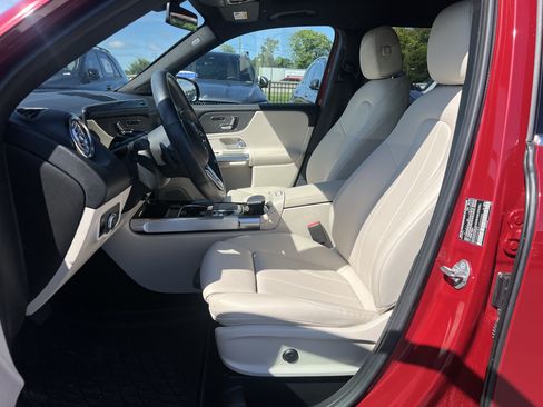 Used 2020 Mercedes-Benz GLB 250 4MATIC image 16