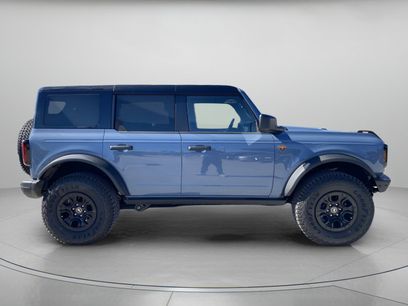 New 2025 Ford Bronco Badlands w/ Sasquatch Package