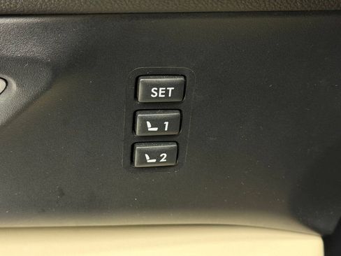 Used 2020 Subaru Ascent Limited w/ Technology Package AWD/4WD image 15
