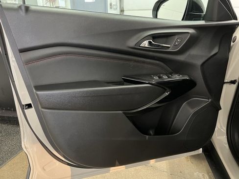 New 2026 Chevrolet Trax RS w/ Sunroof Package image 23