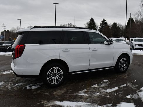 Used 2025 Ford Expedition Active image 7
