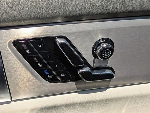 New 2026 Cadillac Vistiq Luxury image 21