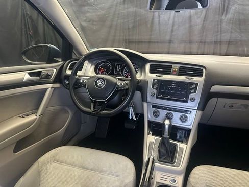 Used 2016 Volkswagen Golf S FWD image 18
