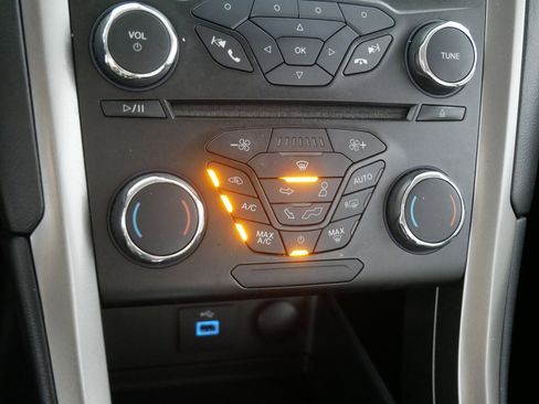 Used 2018 Ford Fusion S image 23