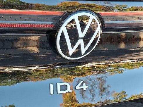 Certified 2022 Volkswagen ID.4 Pro image 28