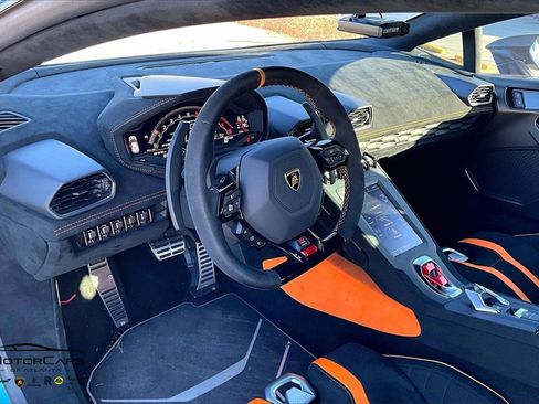 Used 2022 Lamborghini Huracan STO image 13