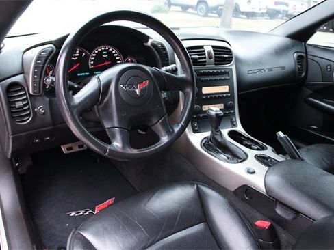 Used 2005 Chevrolet Corvette Coupe w/ Preferred Equipment Group image 10