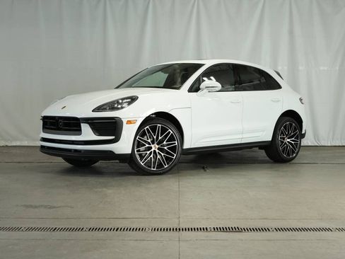 New 2025 Porsche Macan image 1