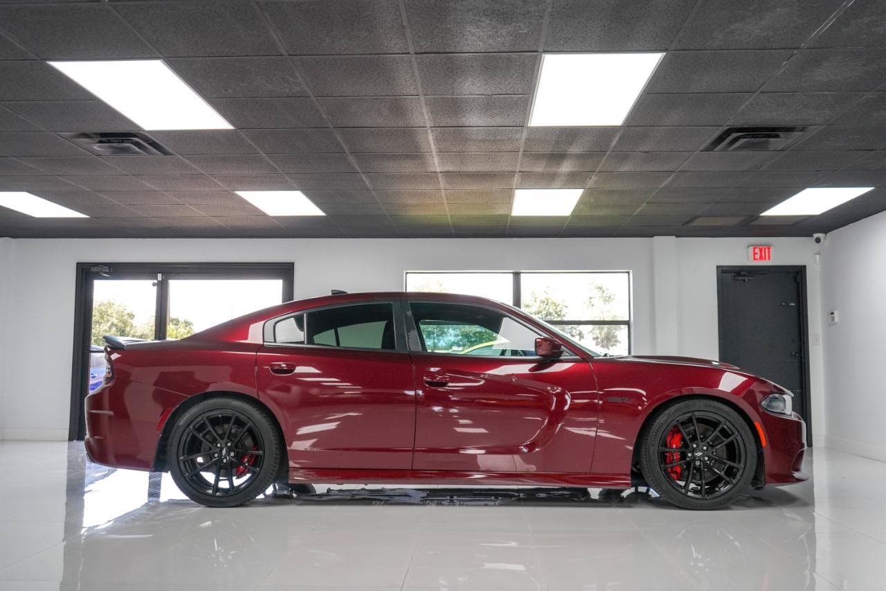 Used 2018 Dodge Charger R/T RWD image 6