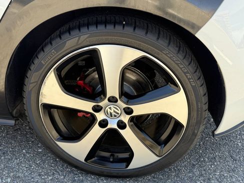 Used 2015 Volkswagen GTI S FWD image 11
