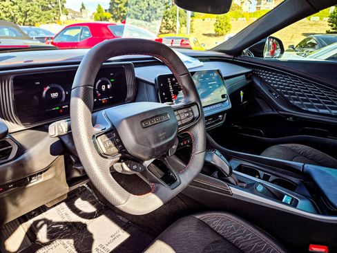 Used 2025 Dodge Charger Daytona R/T w/ Quick Order Package 25M R/T image 9