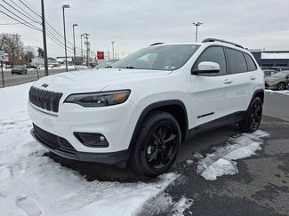 Used 2020 Jeep Cherokee Latitude Plus video 2