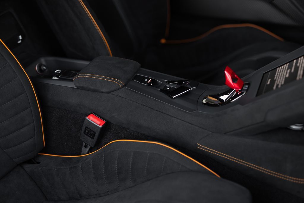 Used 2023 Lamborghini Huracan STO RWD image 40