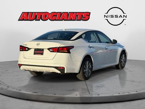 Certified 2025 Nissan Altima 2.5 S image 5