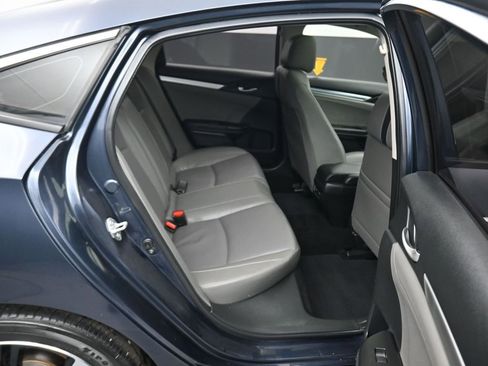 Used 2018 Honda Civic Touring image 38
