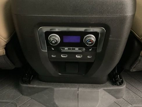 Certified 2024 Chevrolet Tahoe Premier w/ Advanced Technology Package image 33